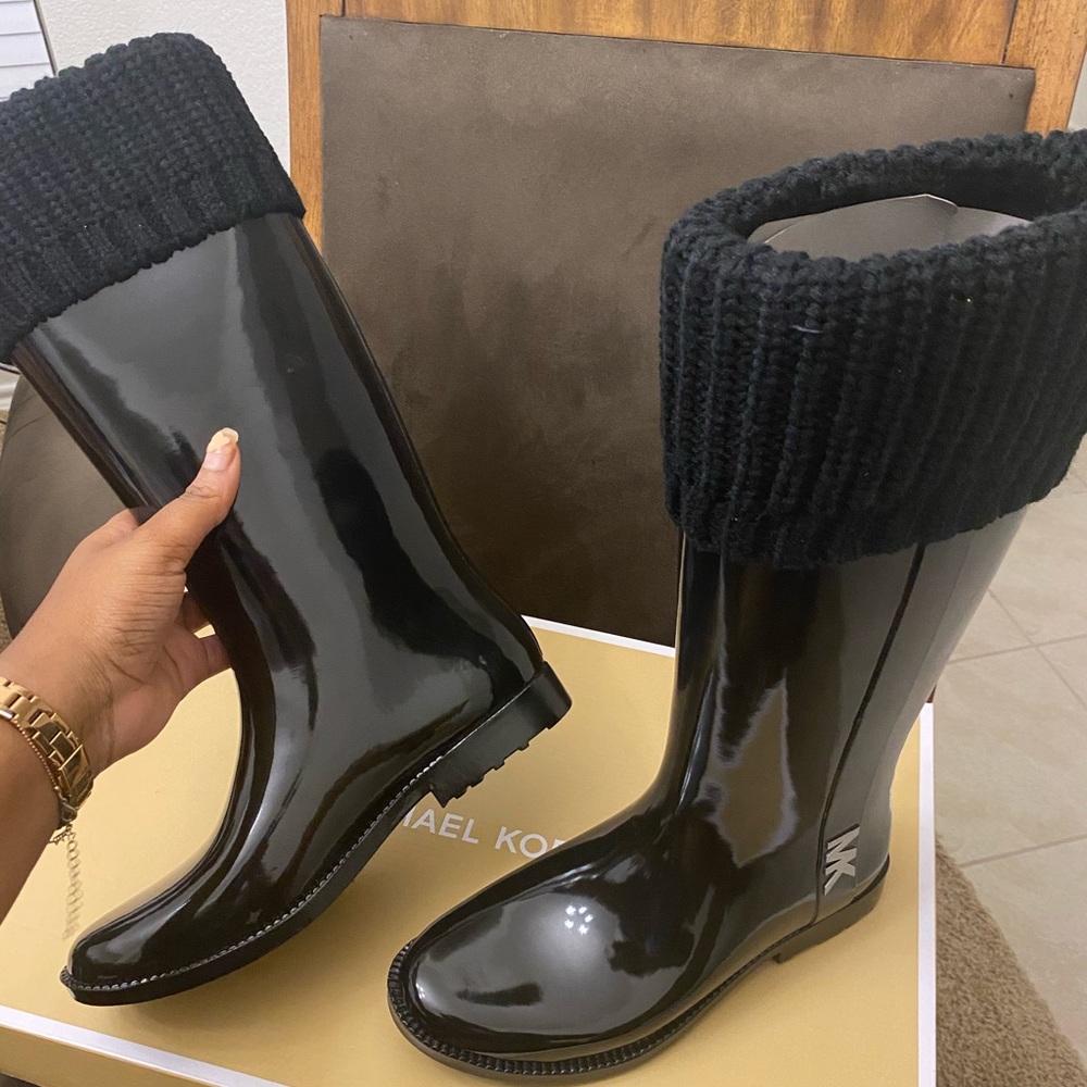 Black Micheal Kors Rain Boat